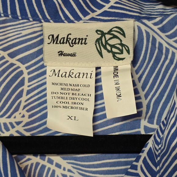 NWT Makani Hawaii Men XL Blue Banana Leaf Print 100% Microfiber Button Up Soft - Picture 8 of 9
